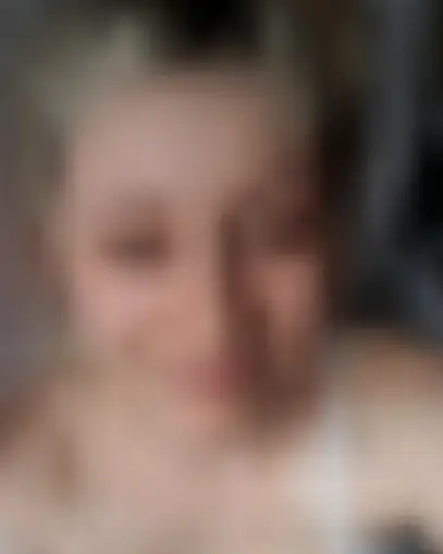 Elara, 24 Jahre — reife frauen in Weimar