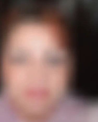Yasmin, 19 Jahre — reife frauen in Westend