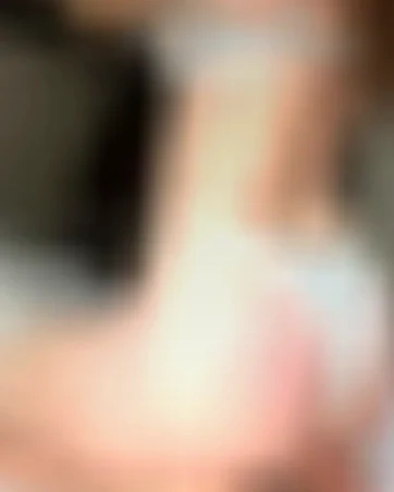 Julia, 26 Jahre — reife frauen in Lohmar