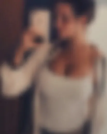 Sarina, 19 Jahre — reife frauen in Schwelm